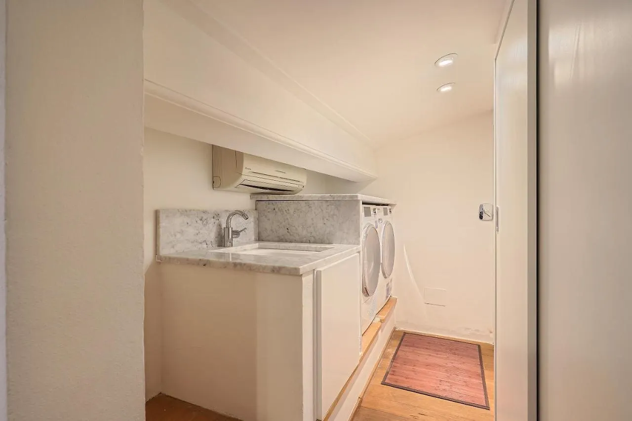 Borgo Tegolaio Terrace Apartment Florence Italy