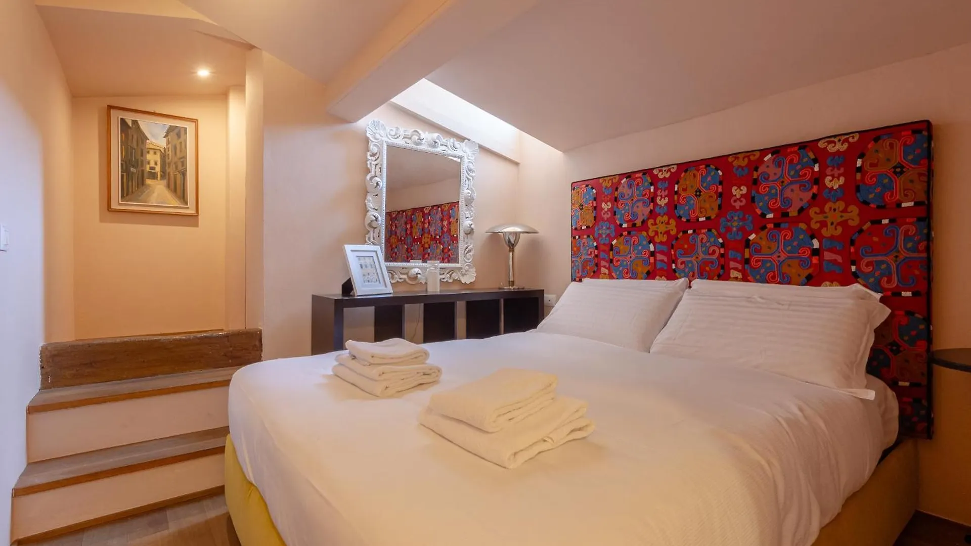 Borgo Tegolaio Terrace Apartment Florence