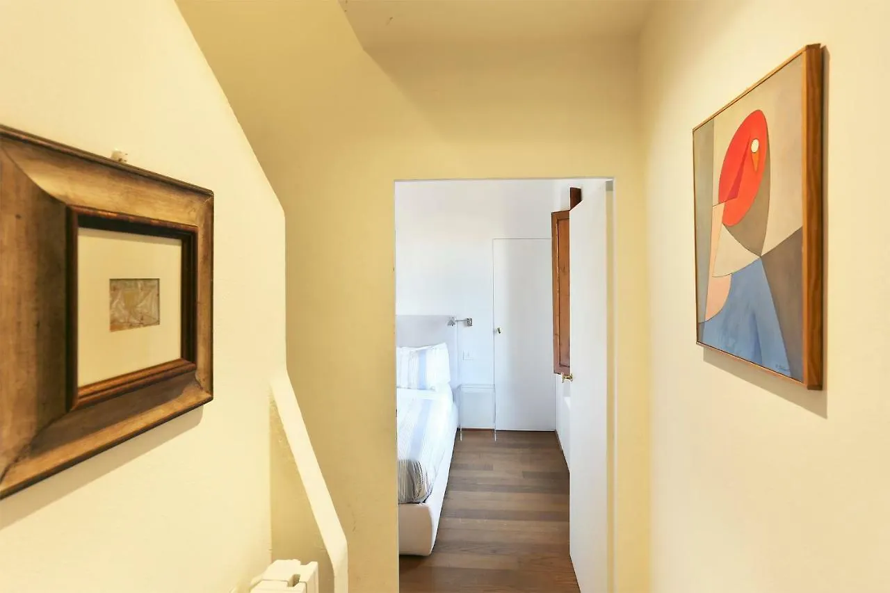 Borgo Tegolaio Terrace Apartment Florence