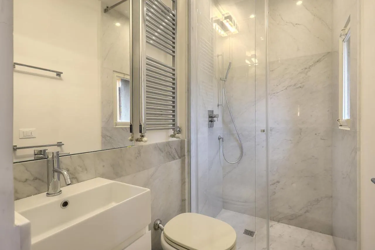 Borgo Tegolaio Terrace Apartment Florence