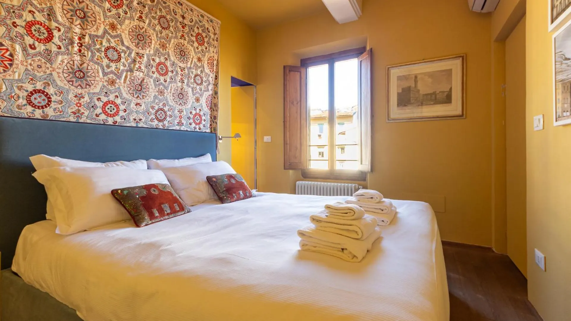 Borgo Tegolaio Terrace Apartment Florence
